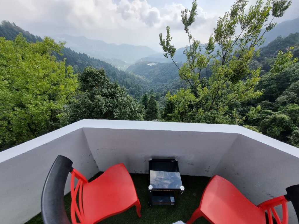 executive room with balcony