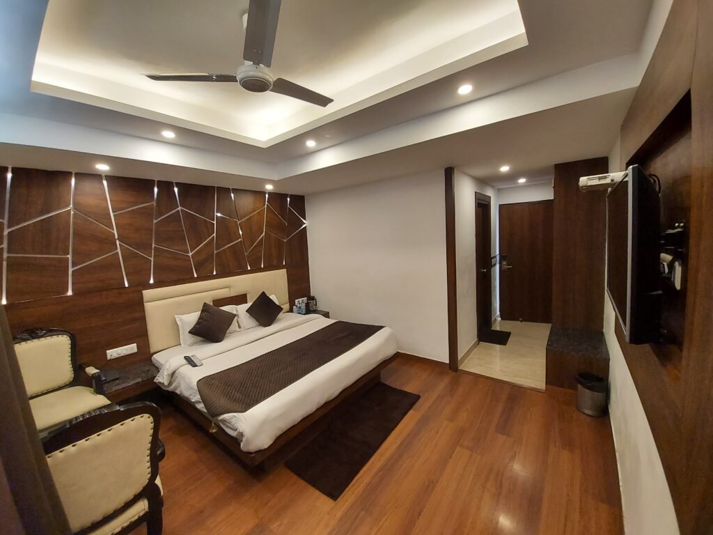 executive room forest view